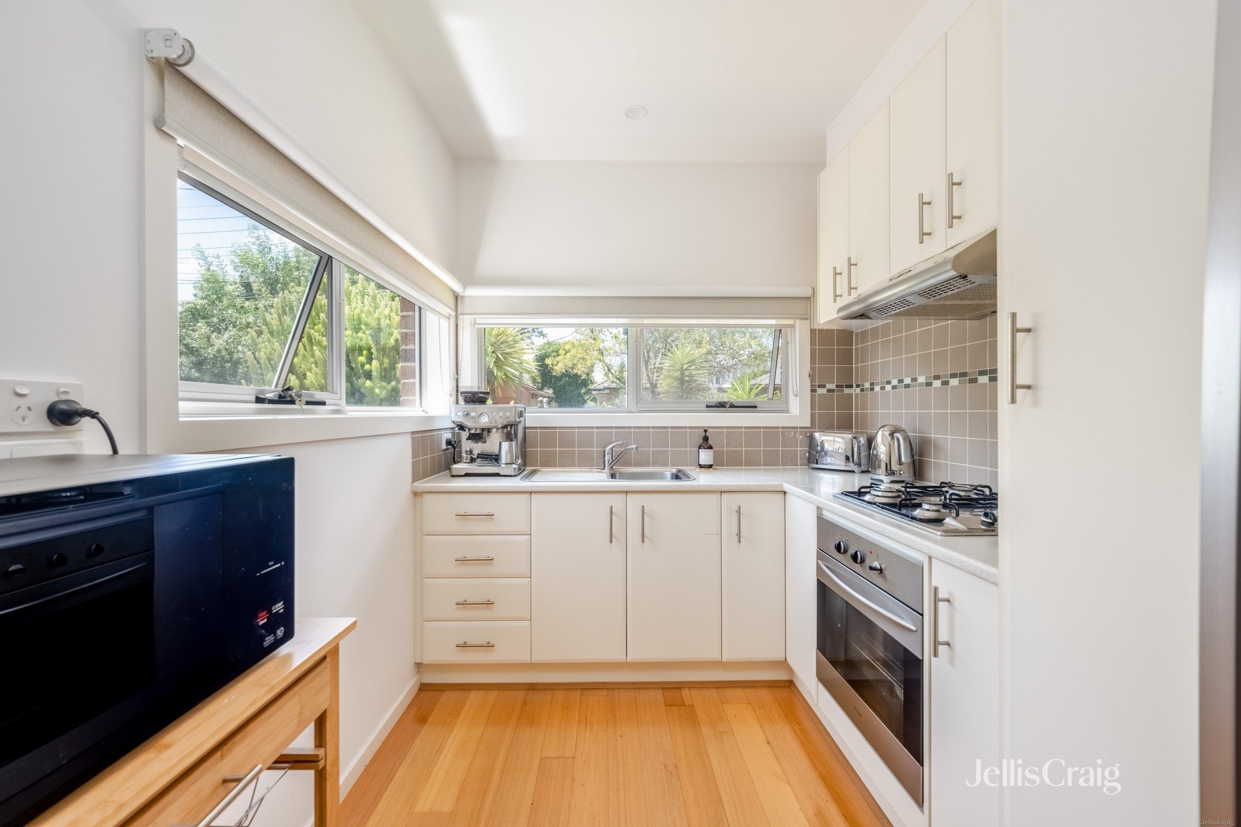 1/27 Willoughby Street, Reservoir image 3