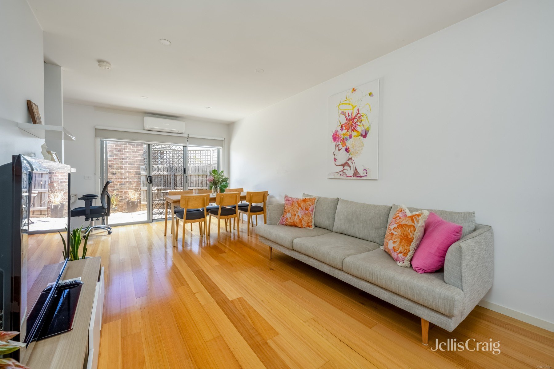 1/27 Willoughby Street, Reservoir image 1