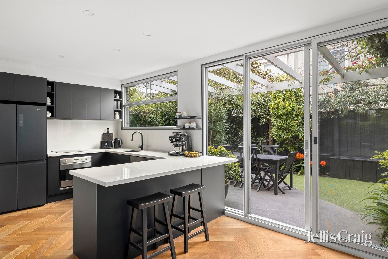 1/272 Nott Street, Port Melbourne image 5