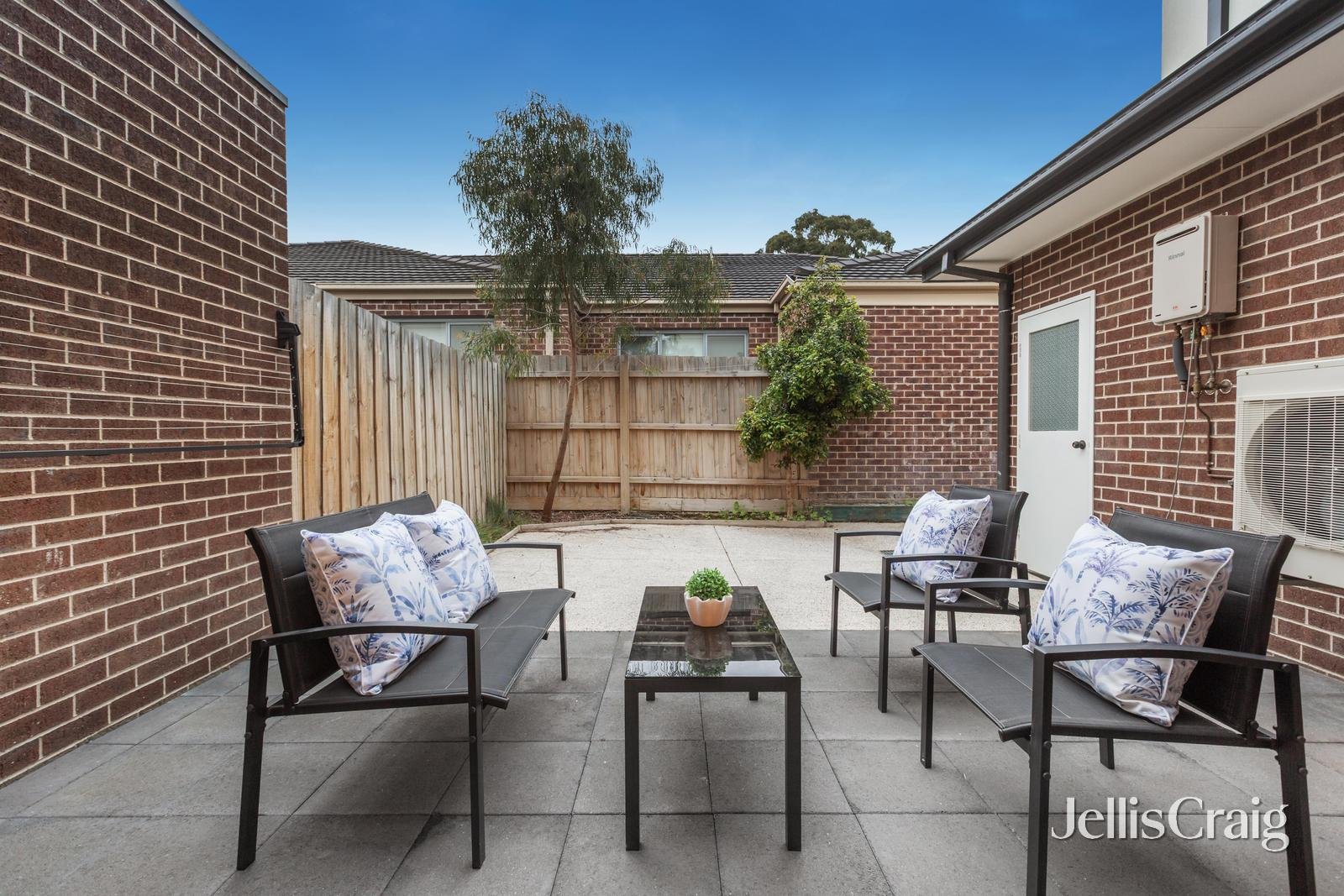 1/273 Lawrence Road, Mount Waverley image 11