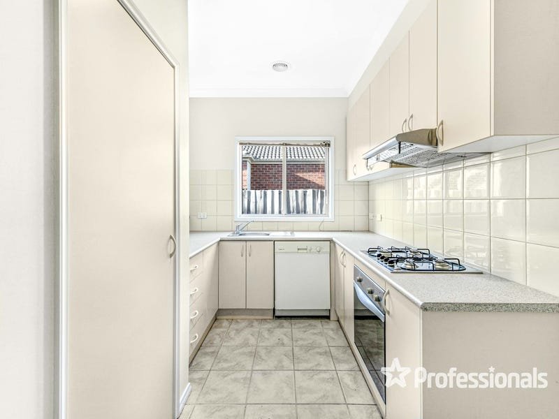 12/76-78 Oban Road, Ringwood image 4