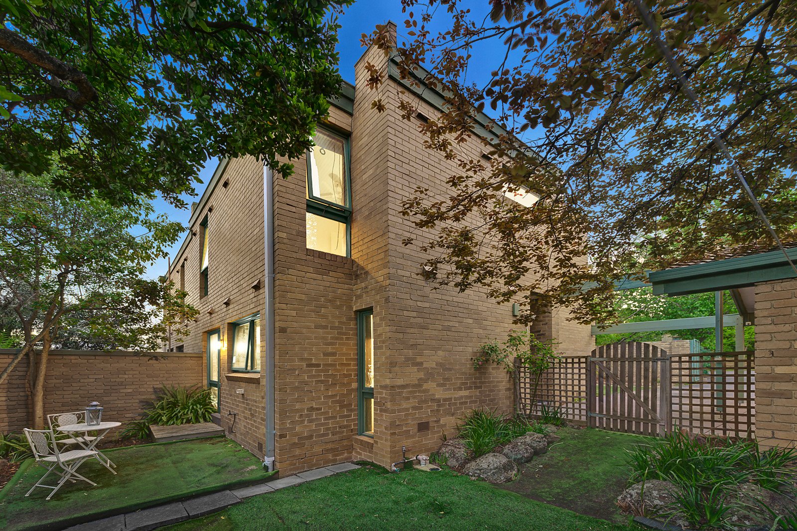 12/8-12 Weir Street, Balwyn image 1