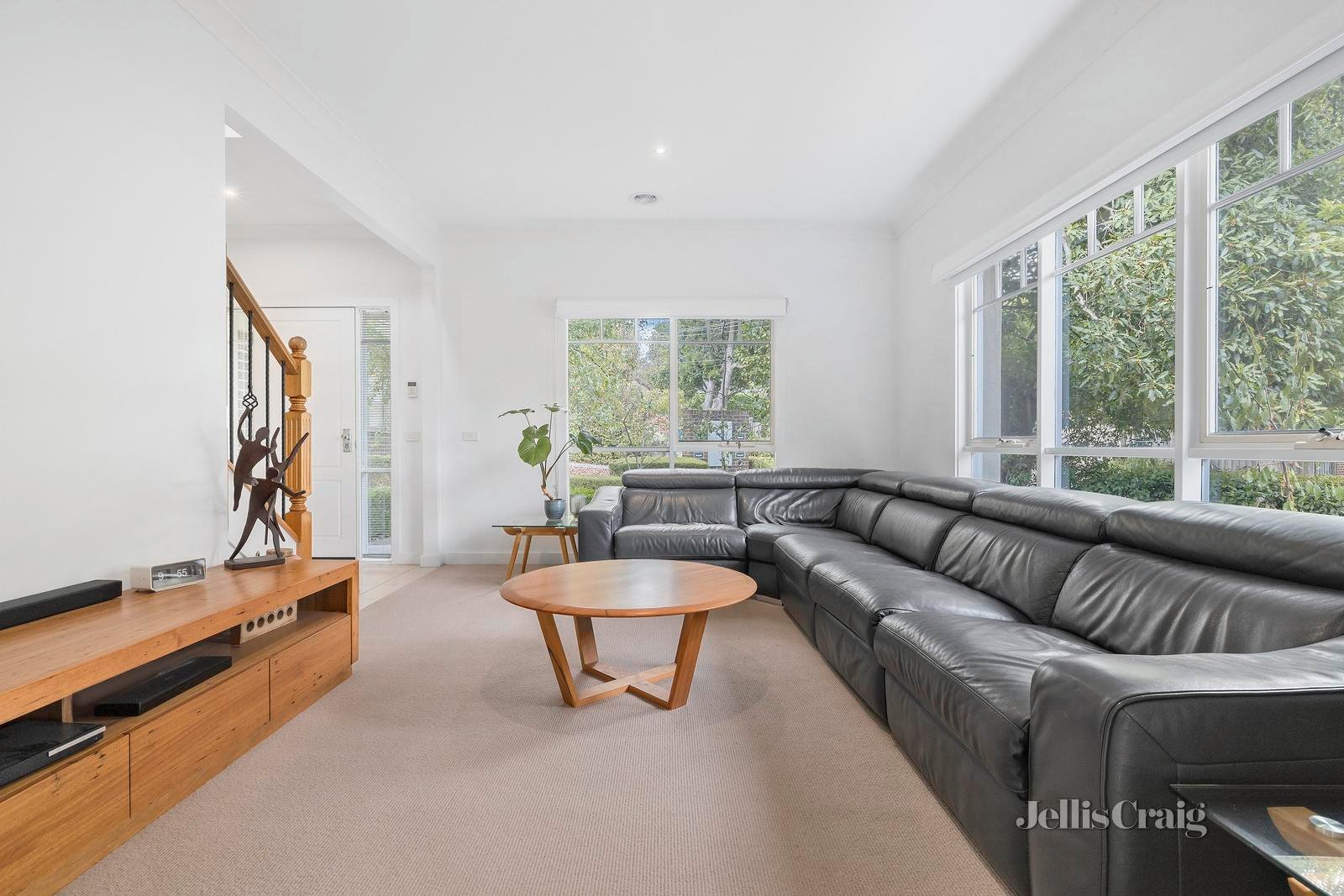 1/28-30 Winfield Road, Balwyn North image 2
