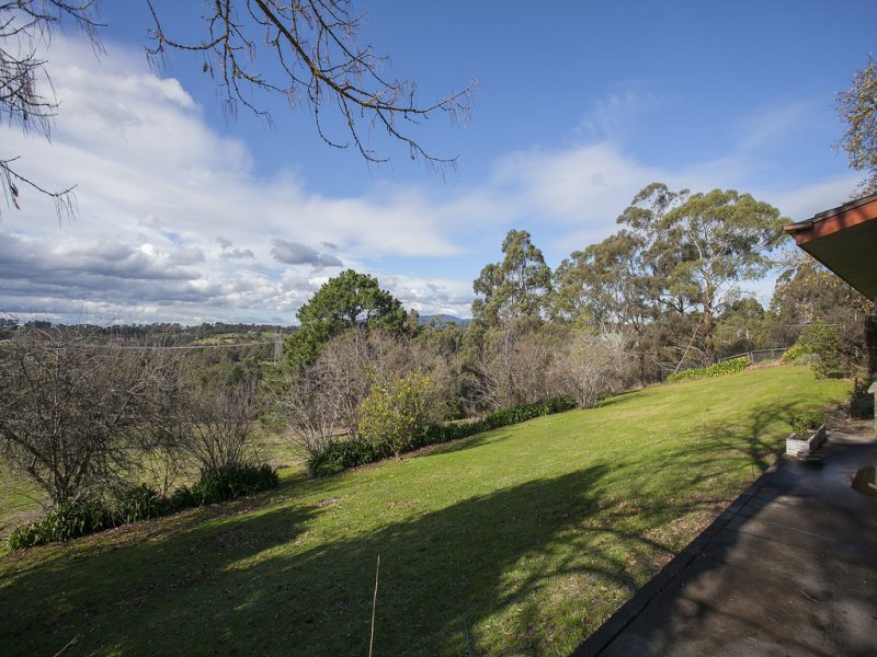 128 Brysons Road, Warrandyte South image 13