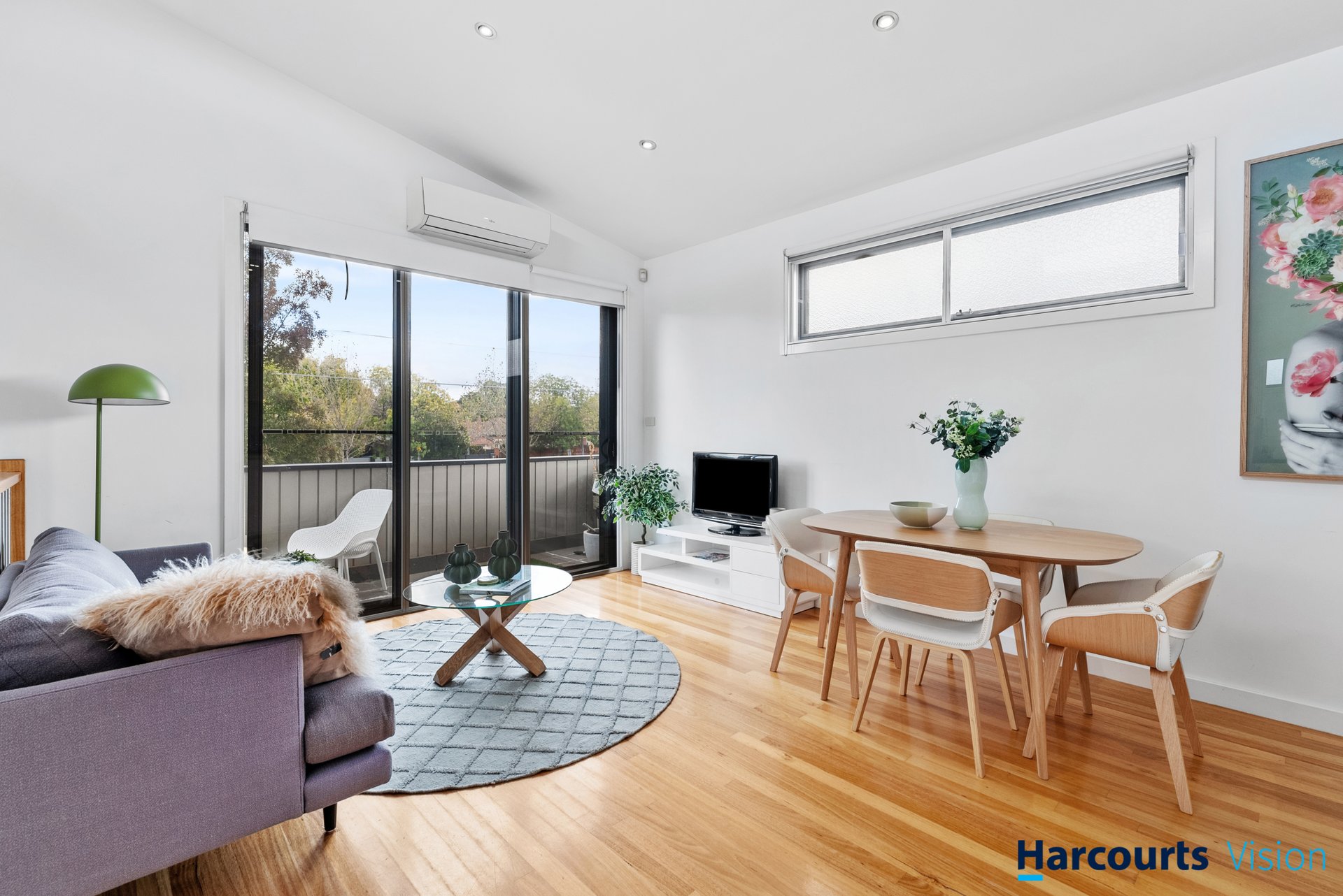1/28 Bulla Road, Strathmore image 1