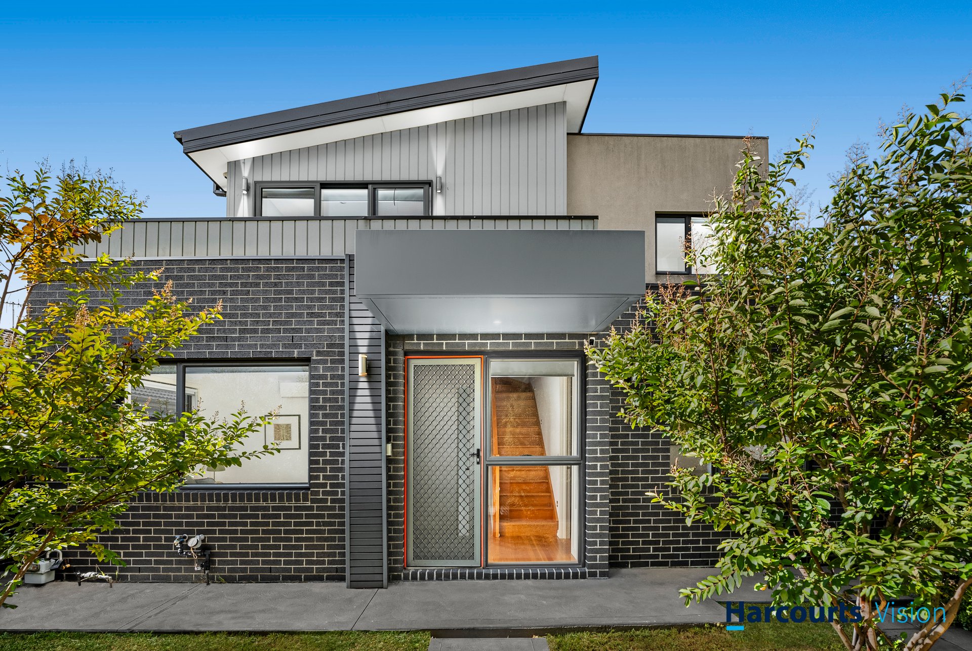 1/28 Bulla Road, Strathmore image 2
