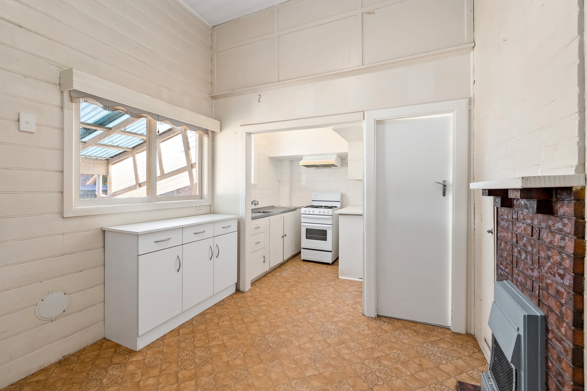 Property Gallery Thumbnail 4