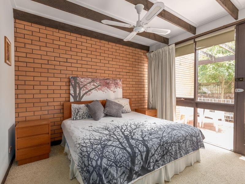 1/28 Clyde Street, Surrey Hills image 3