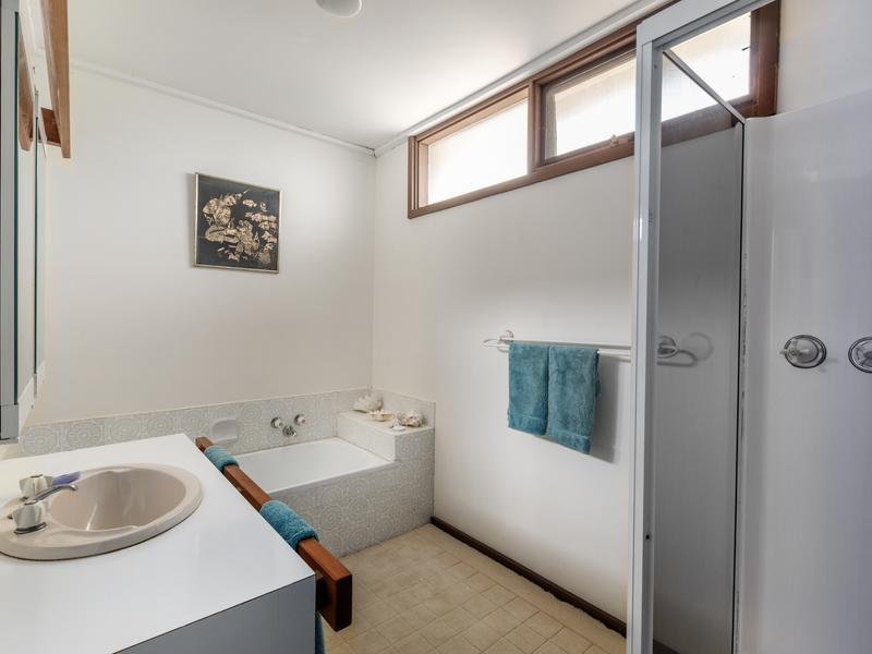 1/28 Clyde Street, Surrey Hills image 5