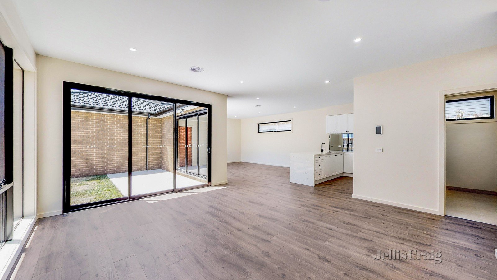 1/28 Darling Road, Malvern East image 3