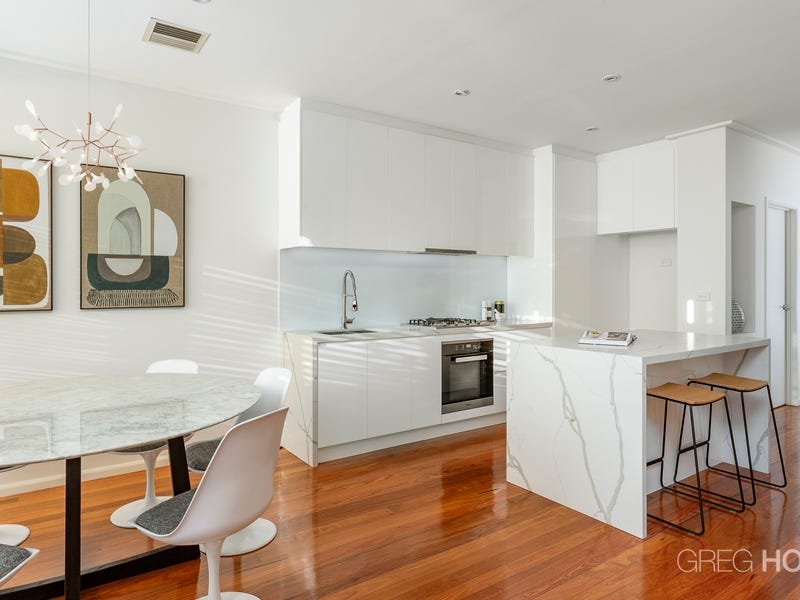 128 Esplanade West, Port Melbourne image 4