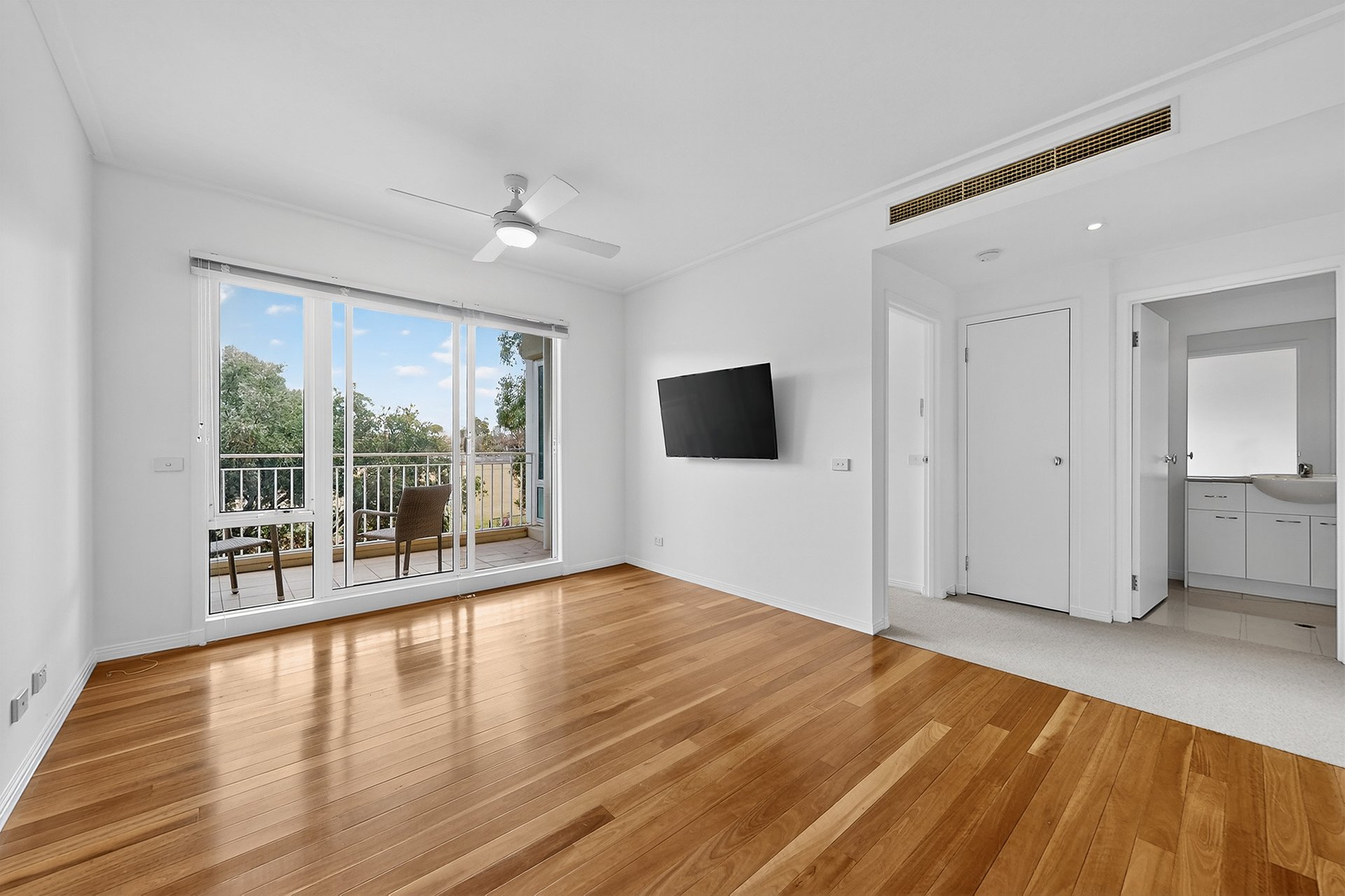 12/8 Graham Street, Port Melbourne image 15