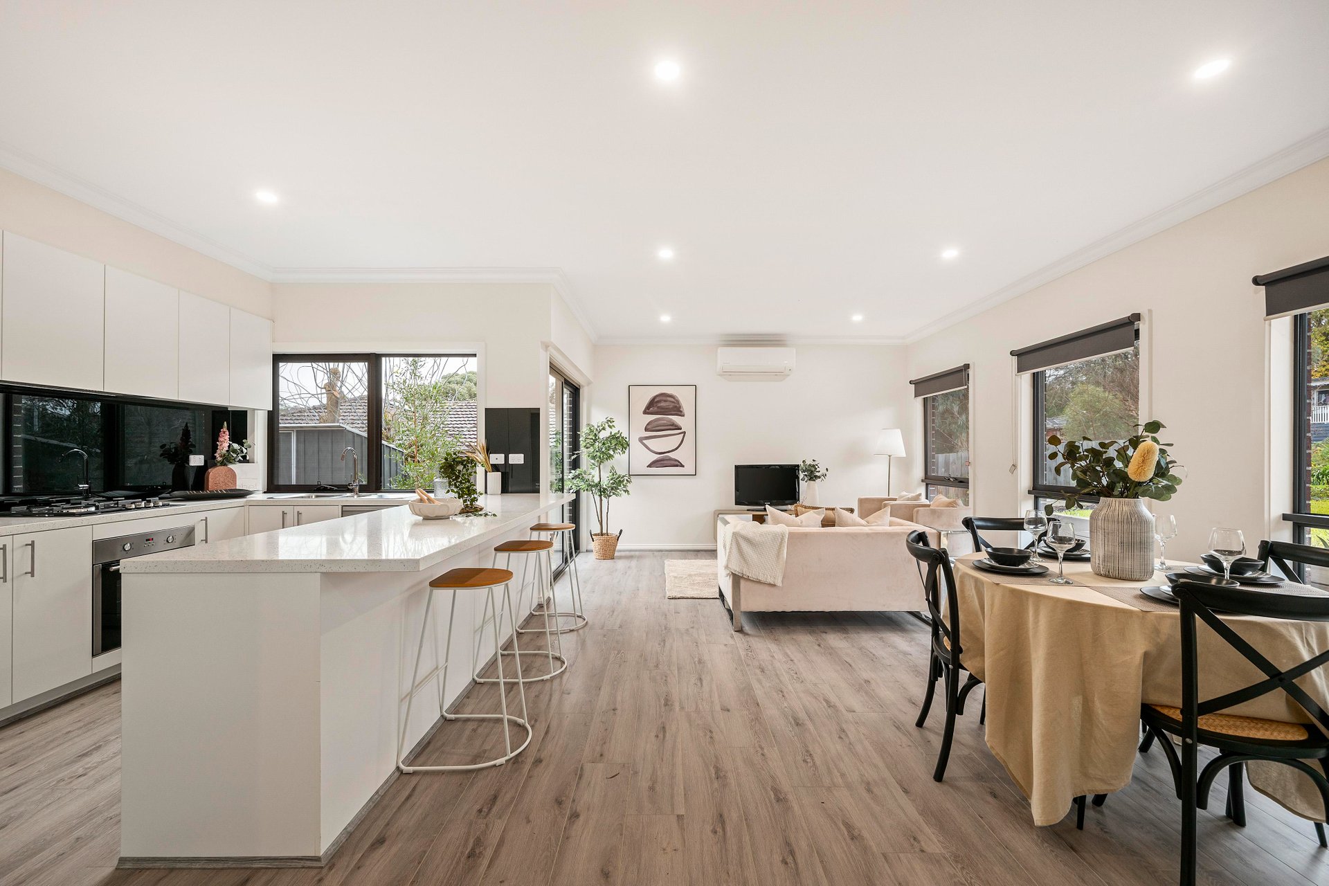 1/28 Highland Crescent, Mooroolbark image 3