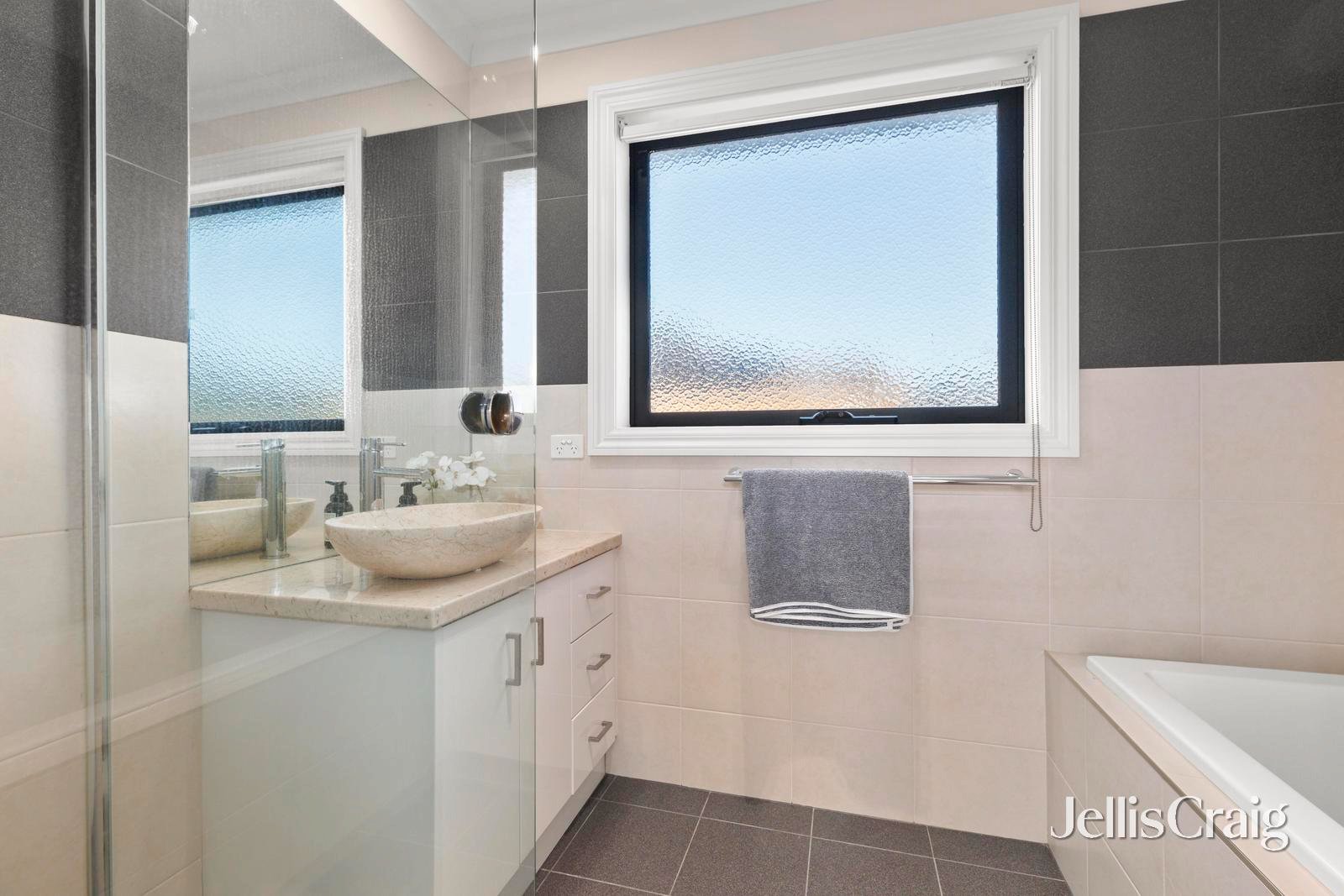 1/28 Ivanhoe Street, Glen&nbsp;Waverley image 9
