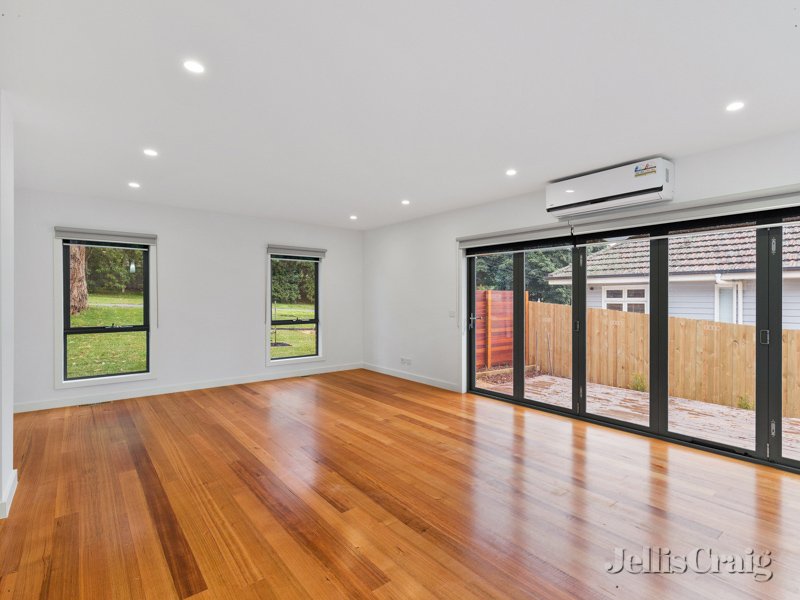 1/28 Leach Street, Briar&nbsp;Hill image 3