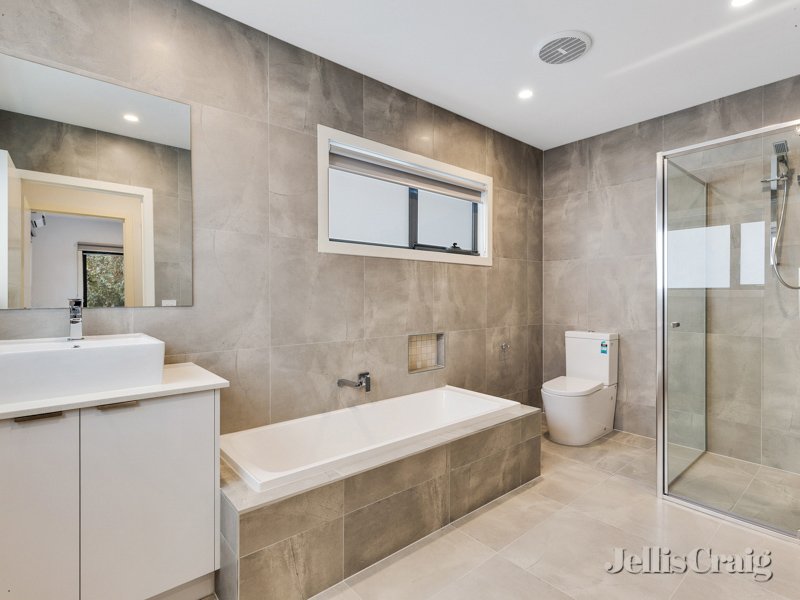 1/28 Leach Street, Briar&nbsp;Hill image 6