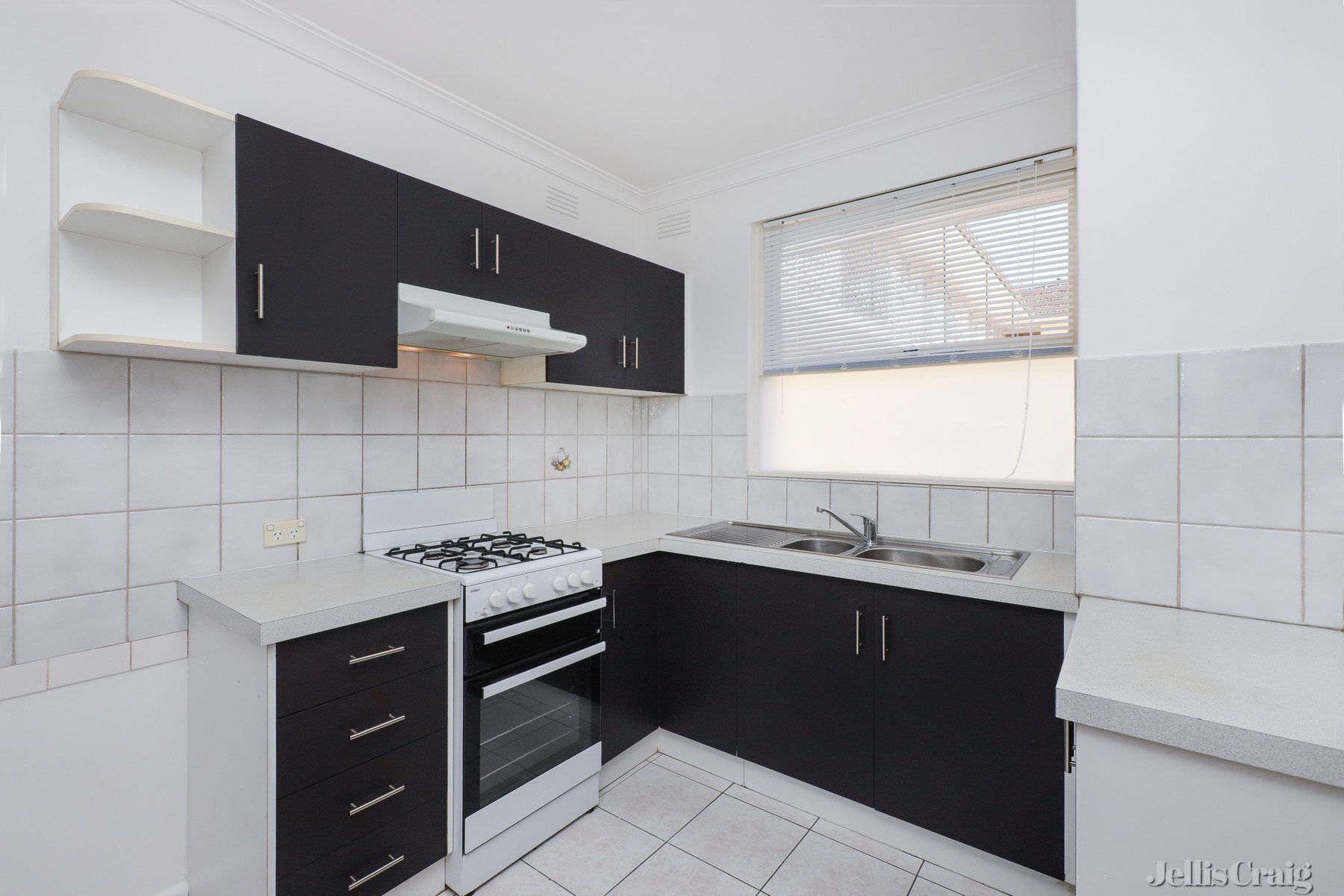 1/28 Ross Street, Northcote image 1