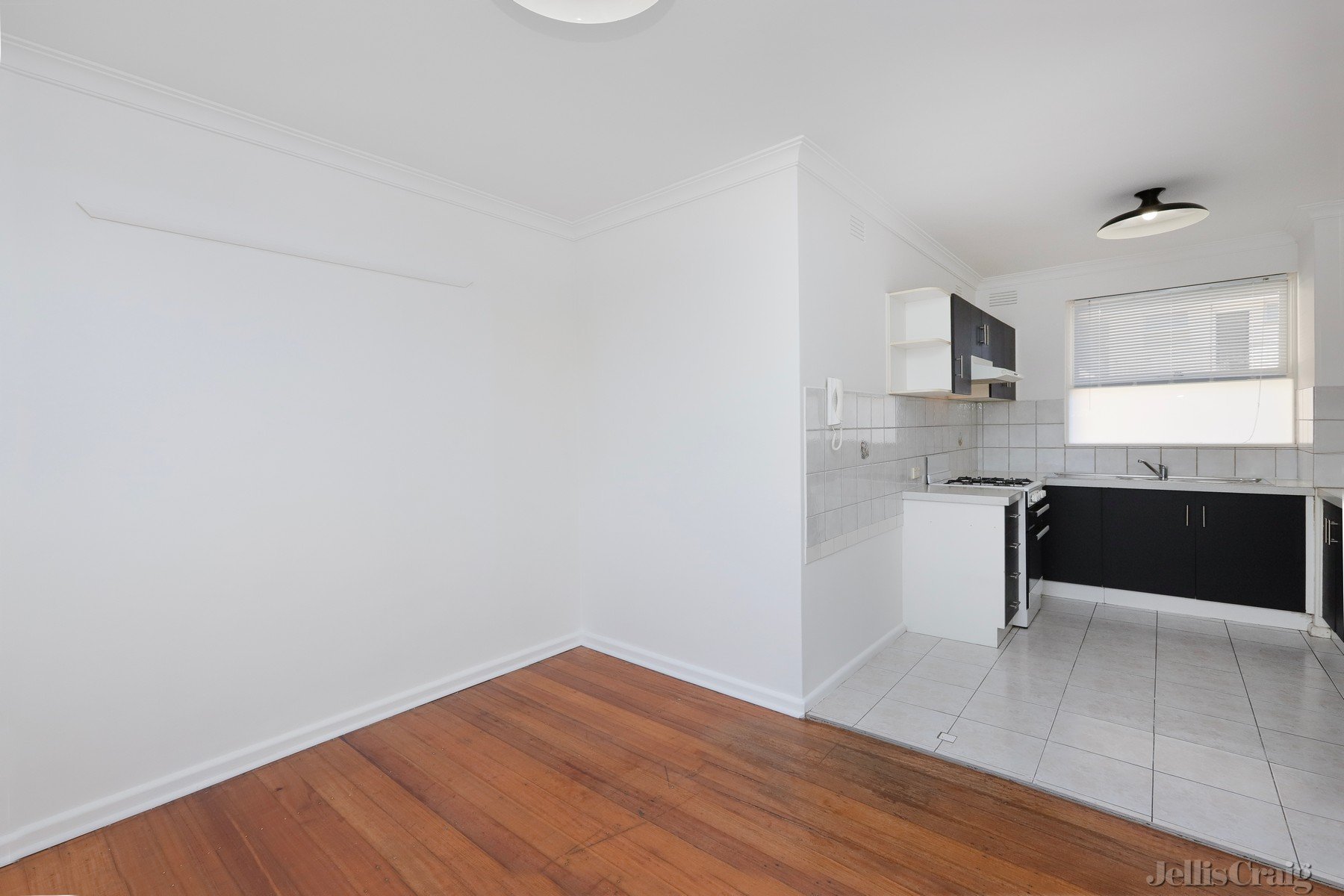 1/28 Ross Street, Northcote image 2