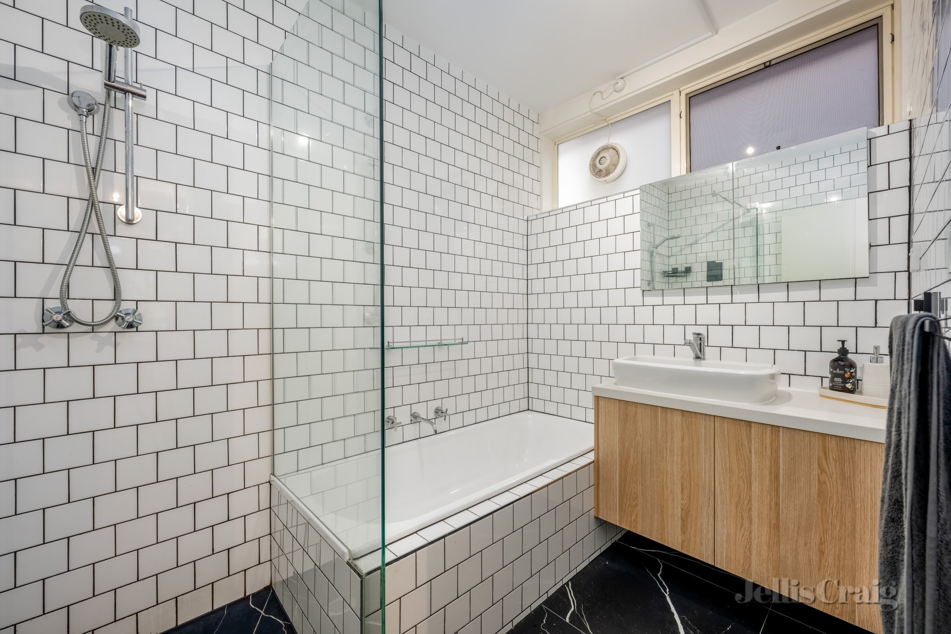 1/28 St Georges Road, Armadale image 5