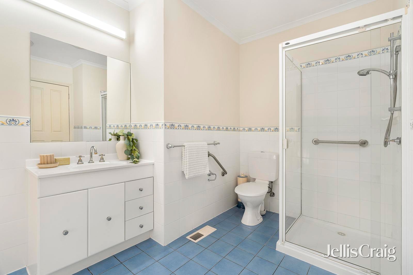 1/28 Tibrockney Street, Highett image 9