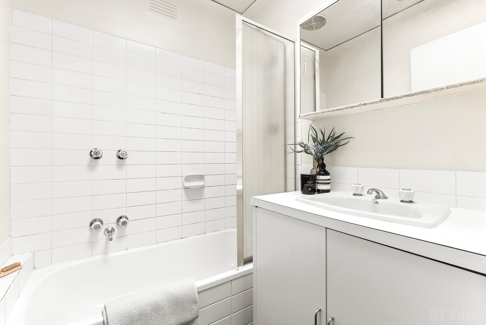 Property Gallery Thumbnail 15
