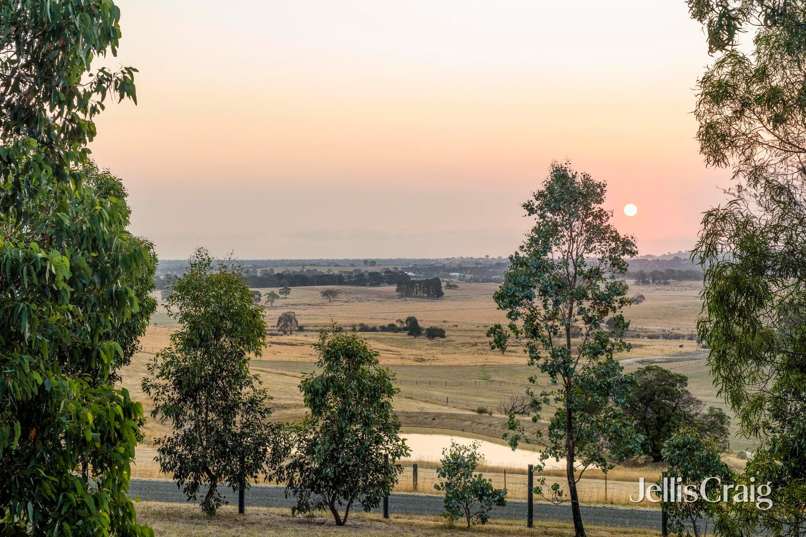 128 Wills Road, Whittlesea image 2