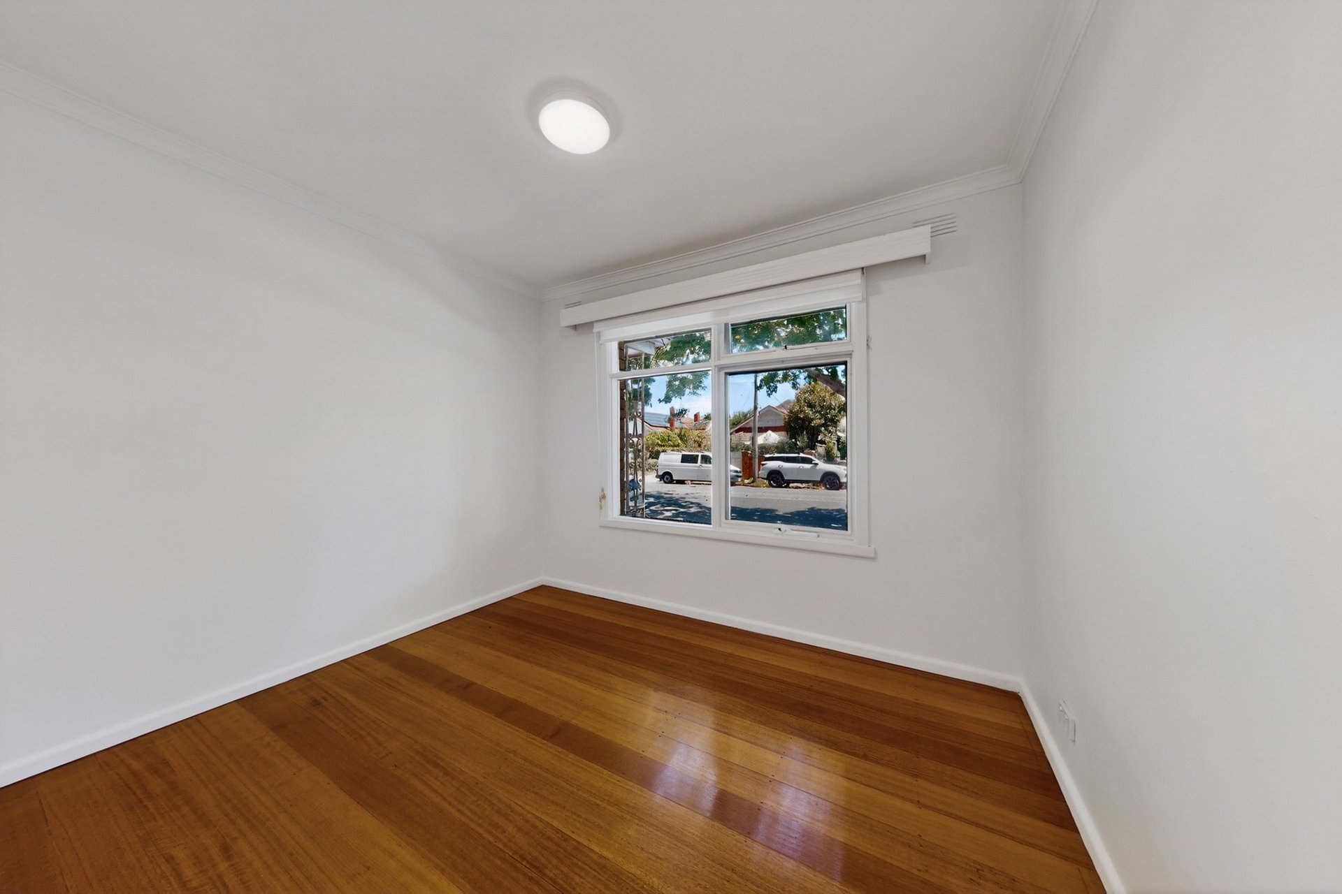 1/280 Barkly Street, Elwood image 3