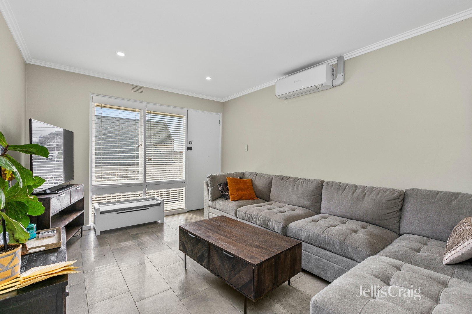 12/81 Melbourne Road, Williamstown image 2