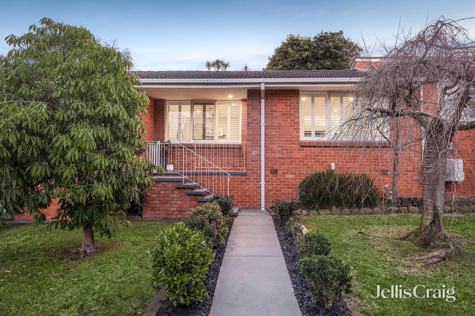 12/82 Victoria Crescent, Mont Albert image 1
