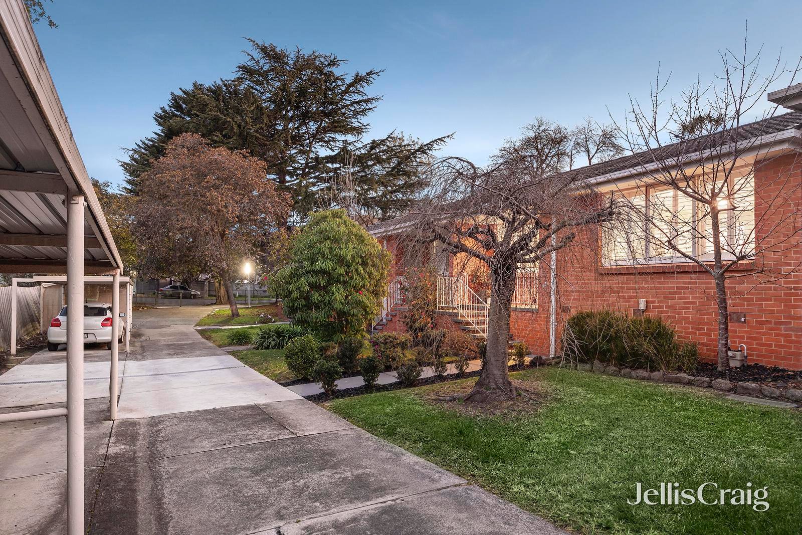 12/82 Victoria Crescent, Mont Albert image 15