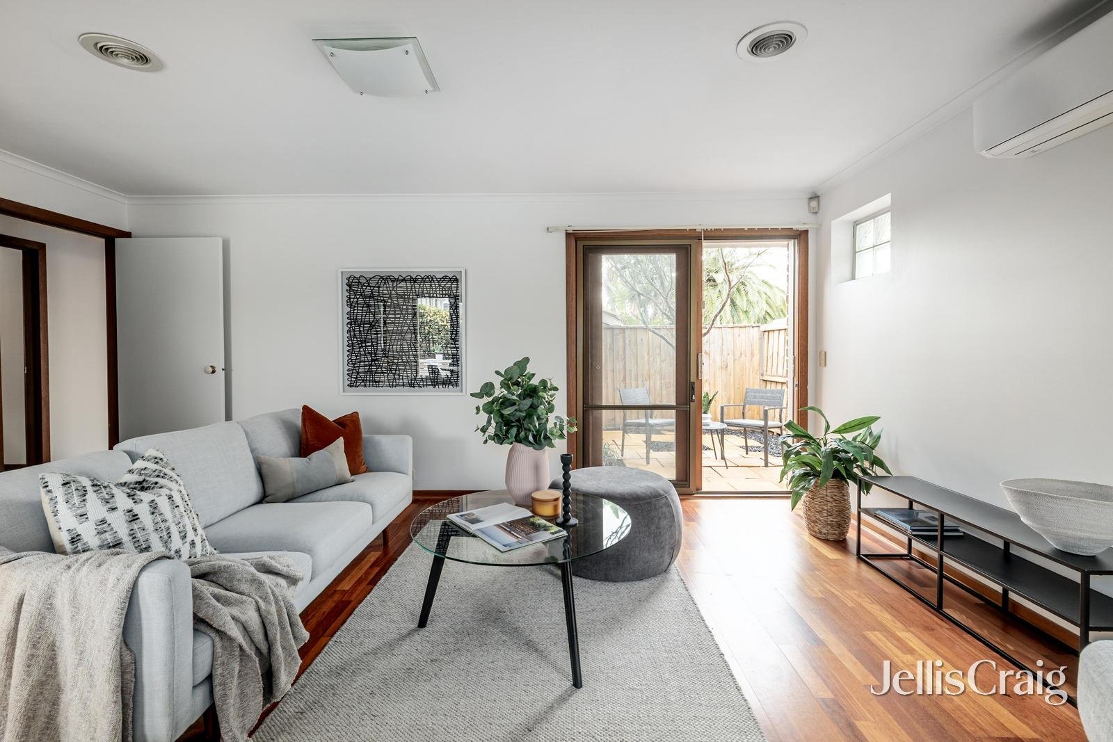 1/287 Koornang Road, Carnegie image 3