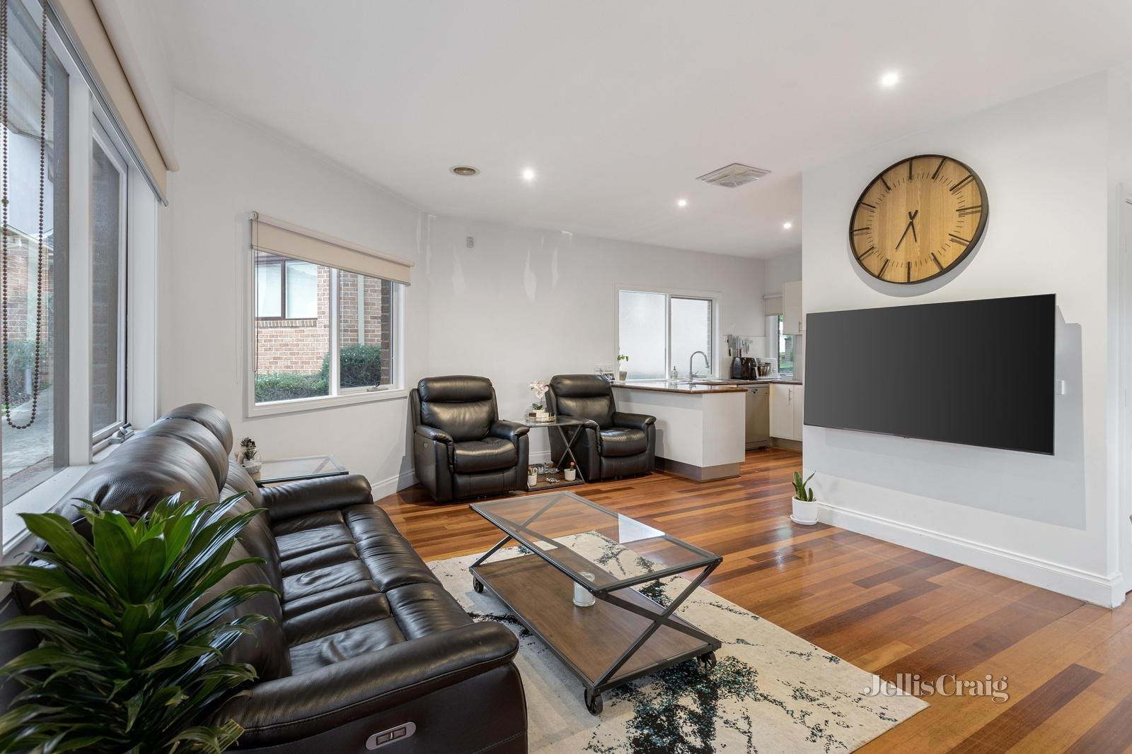 1/29-31 Thea Grove, Doncaster East image 5