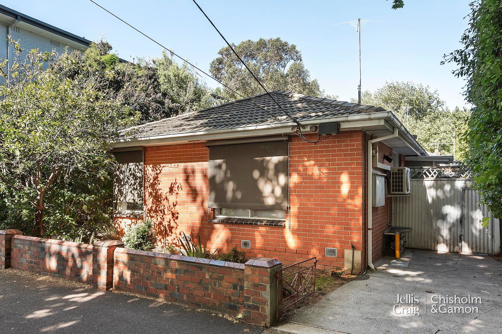 1&2/9 Addison Street, Elwood image 3