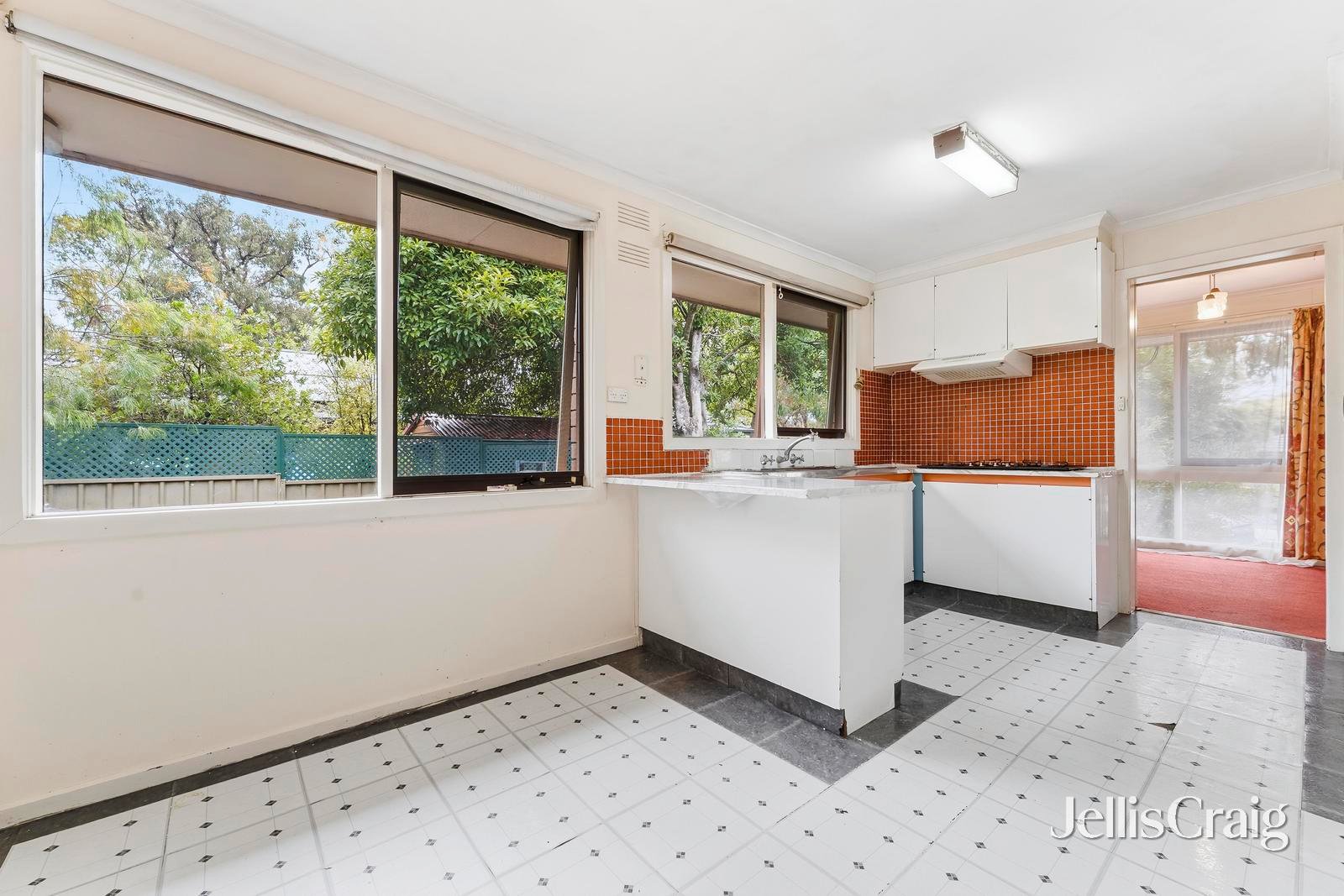 129 Brunswick Road, Mitcham image 2