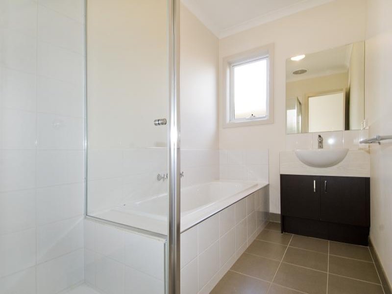 1/29 Christies Road, Leopold image 6