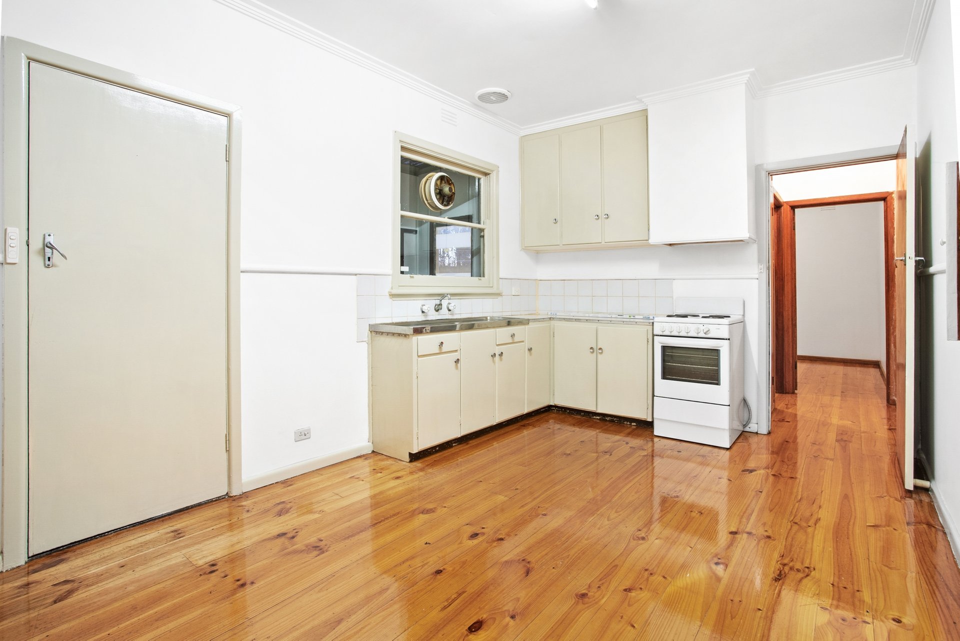 129 Cox Road, Norlane image 4