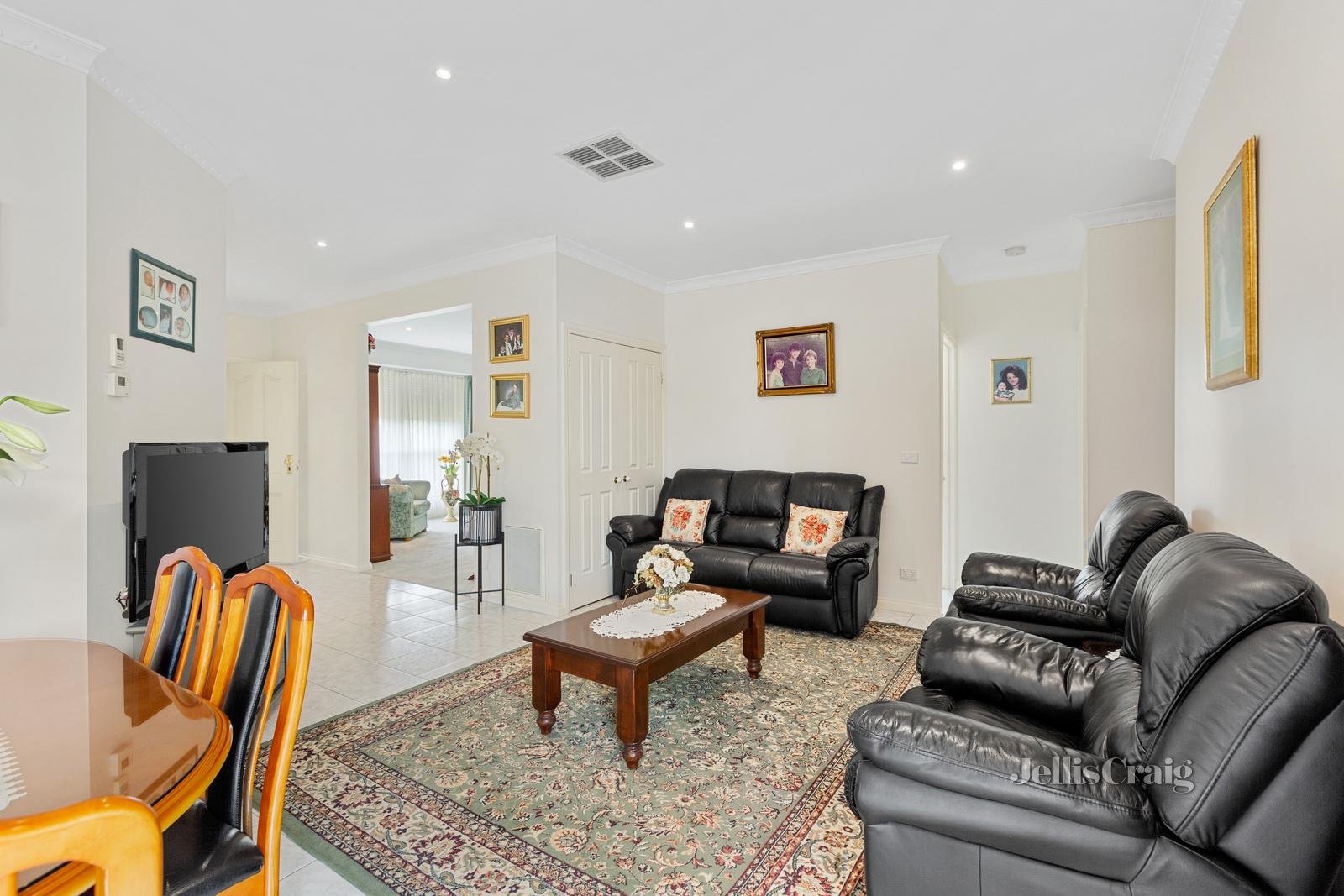 1/29 Cypress Avenue, Glen Waverley image 3