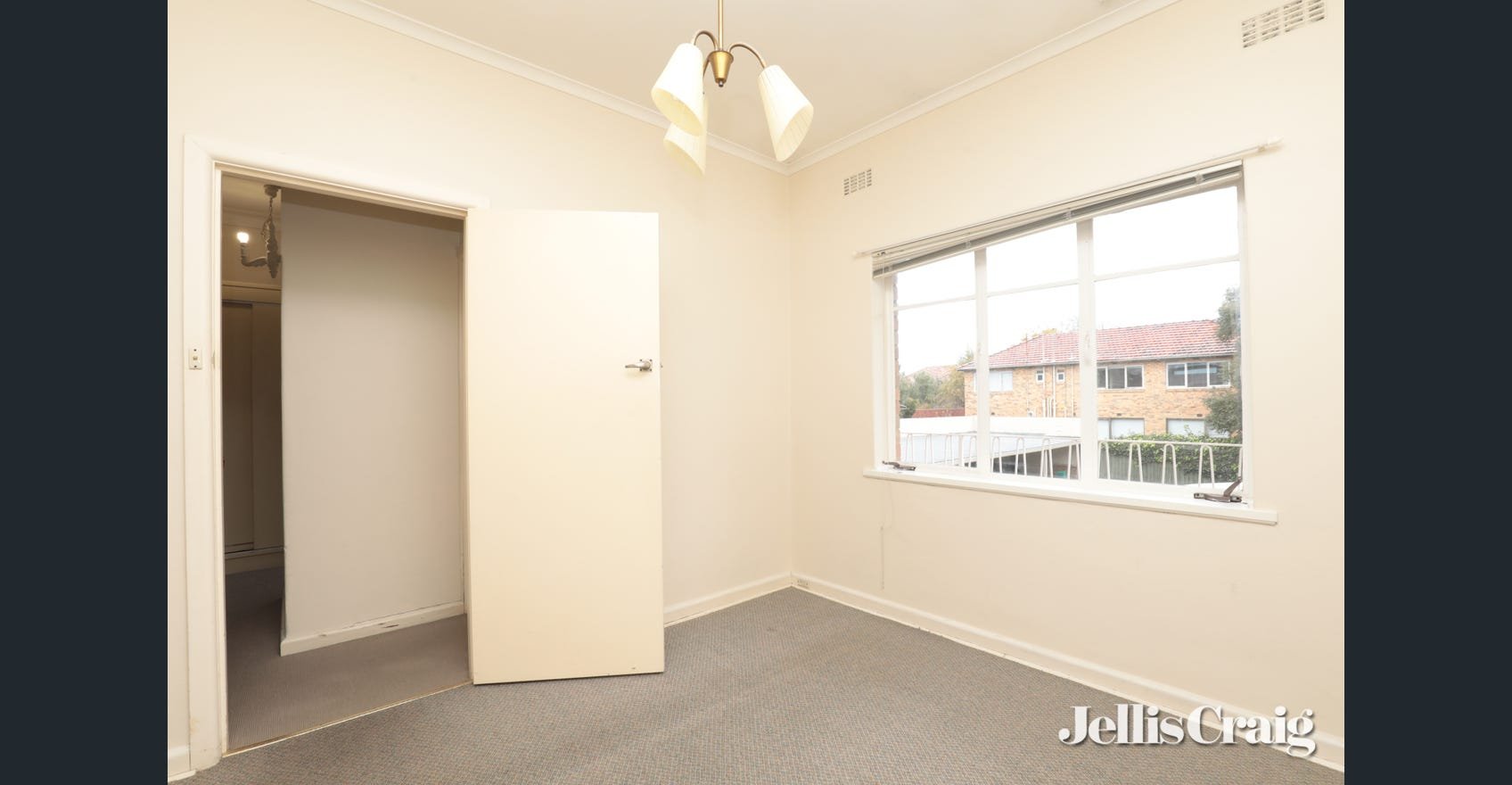 12/9 Dickens Street, Elwood image 4