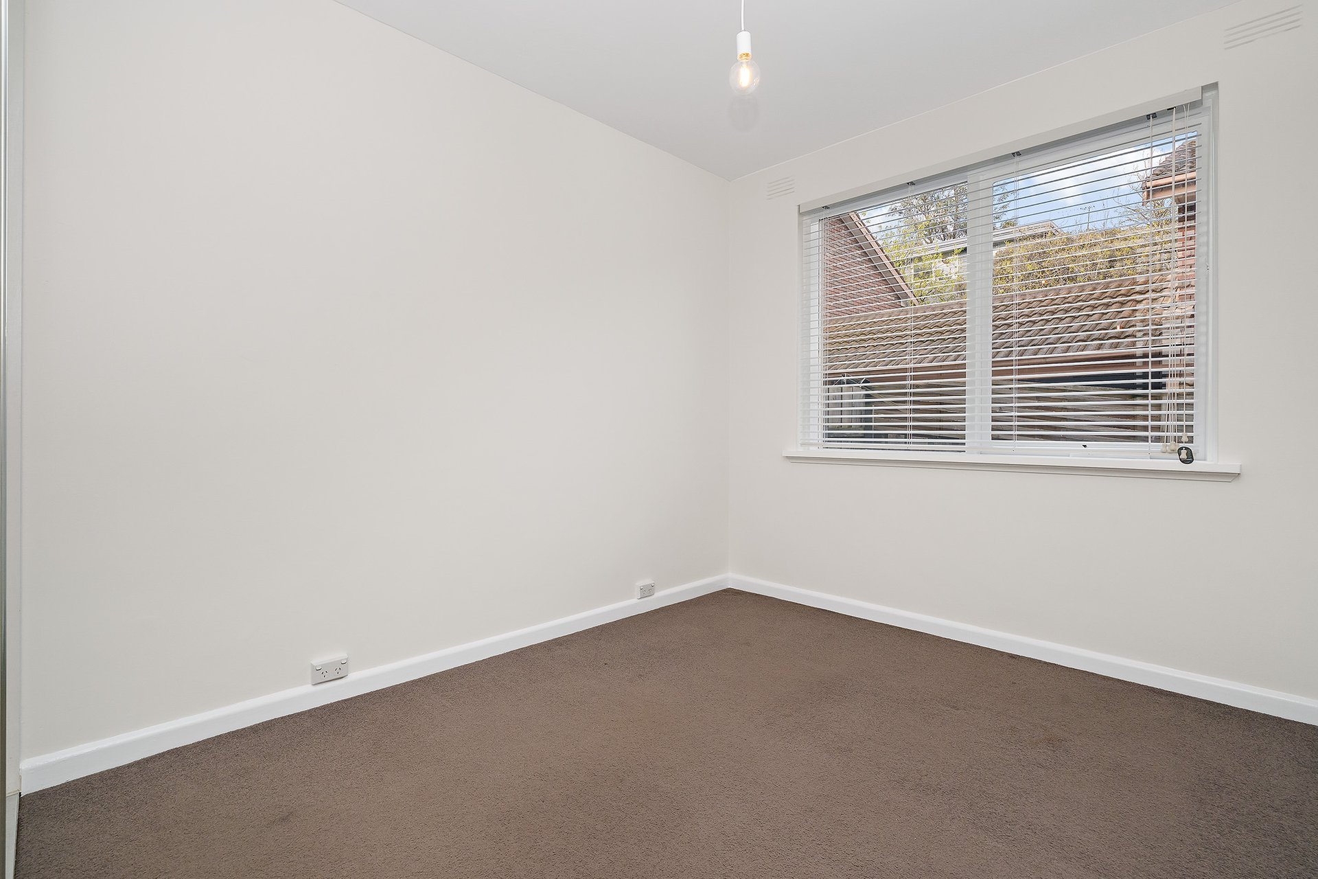 Property Gallery Thumbnail 4