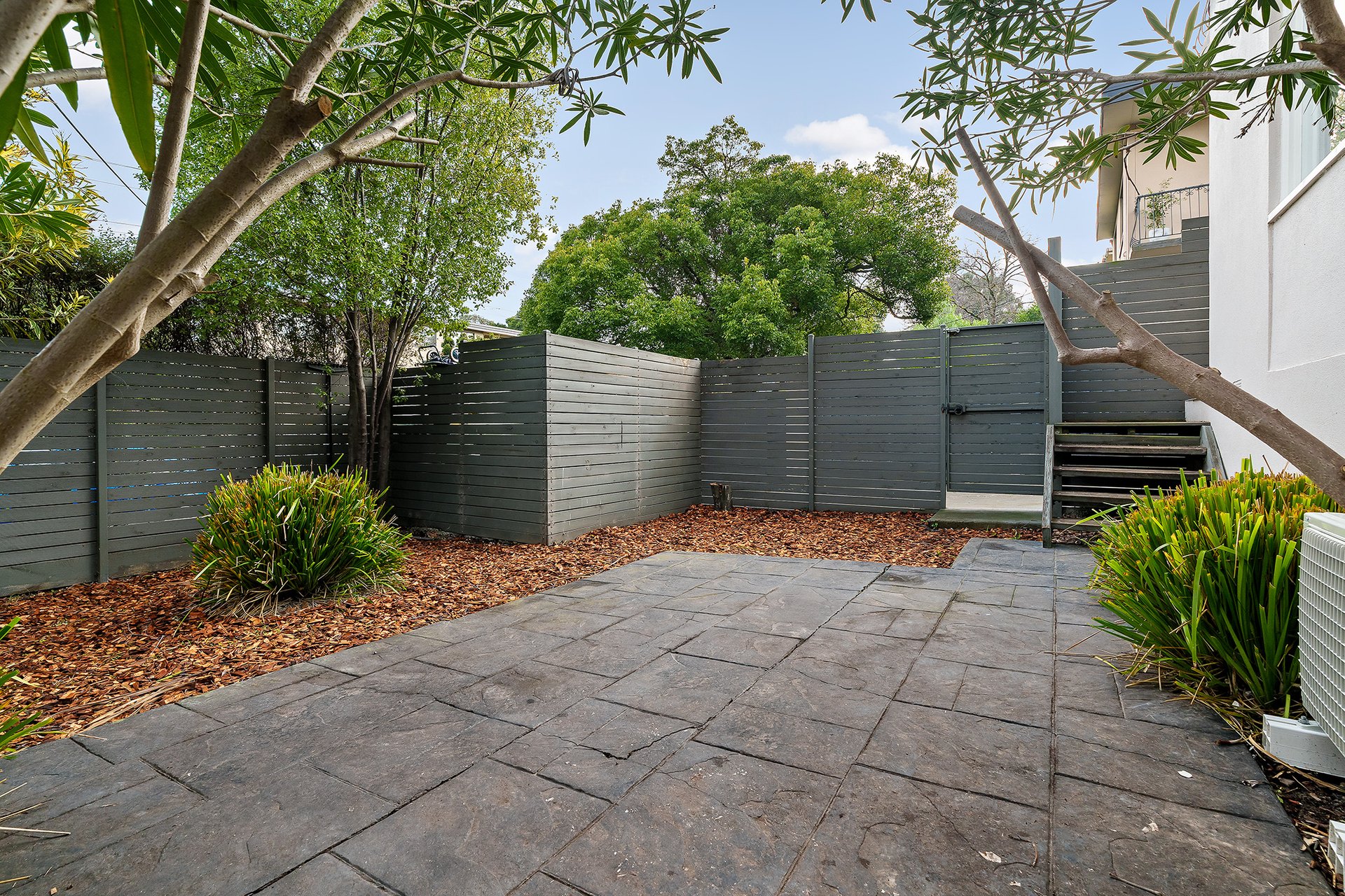 Property Gallery Thumbnail 8