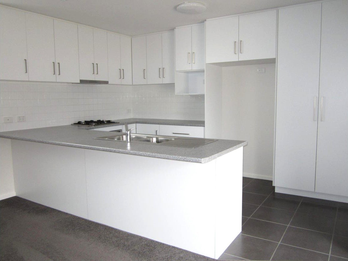 1/29 Griffen Street, Hamlyn Heights image 3