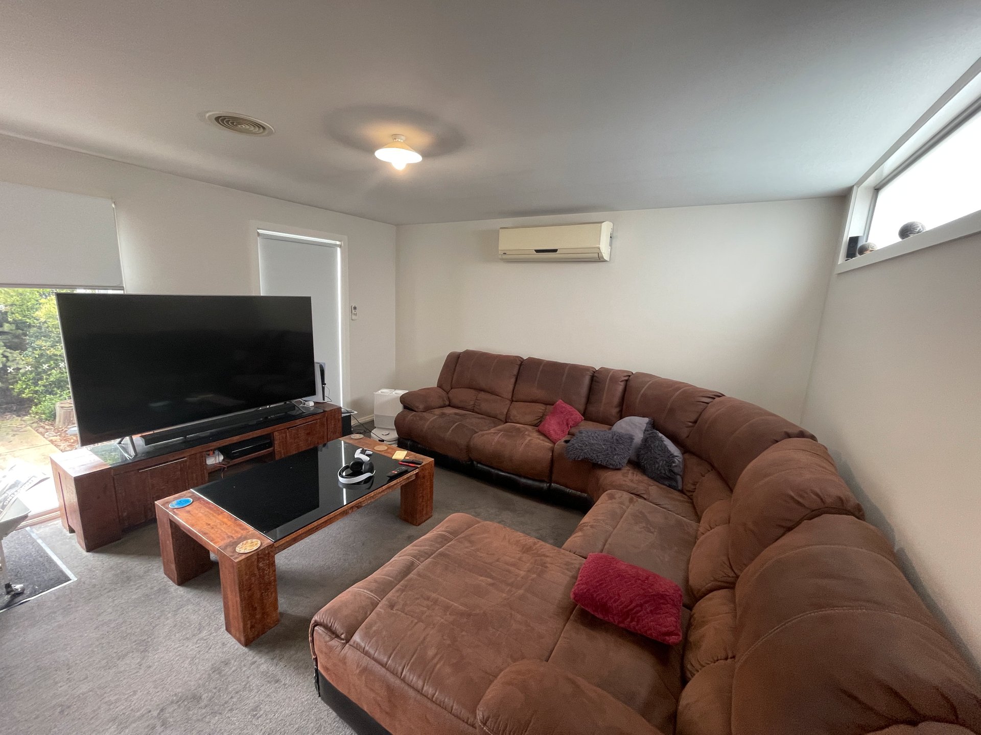 1/29 Griffen Street, Hamlyn Heights image 2