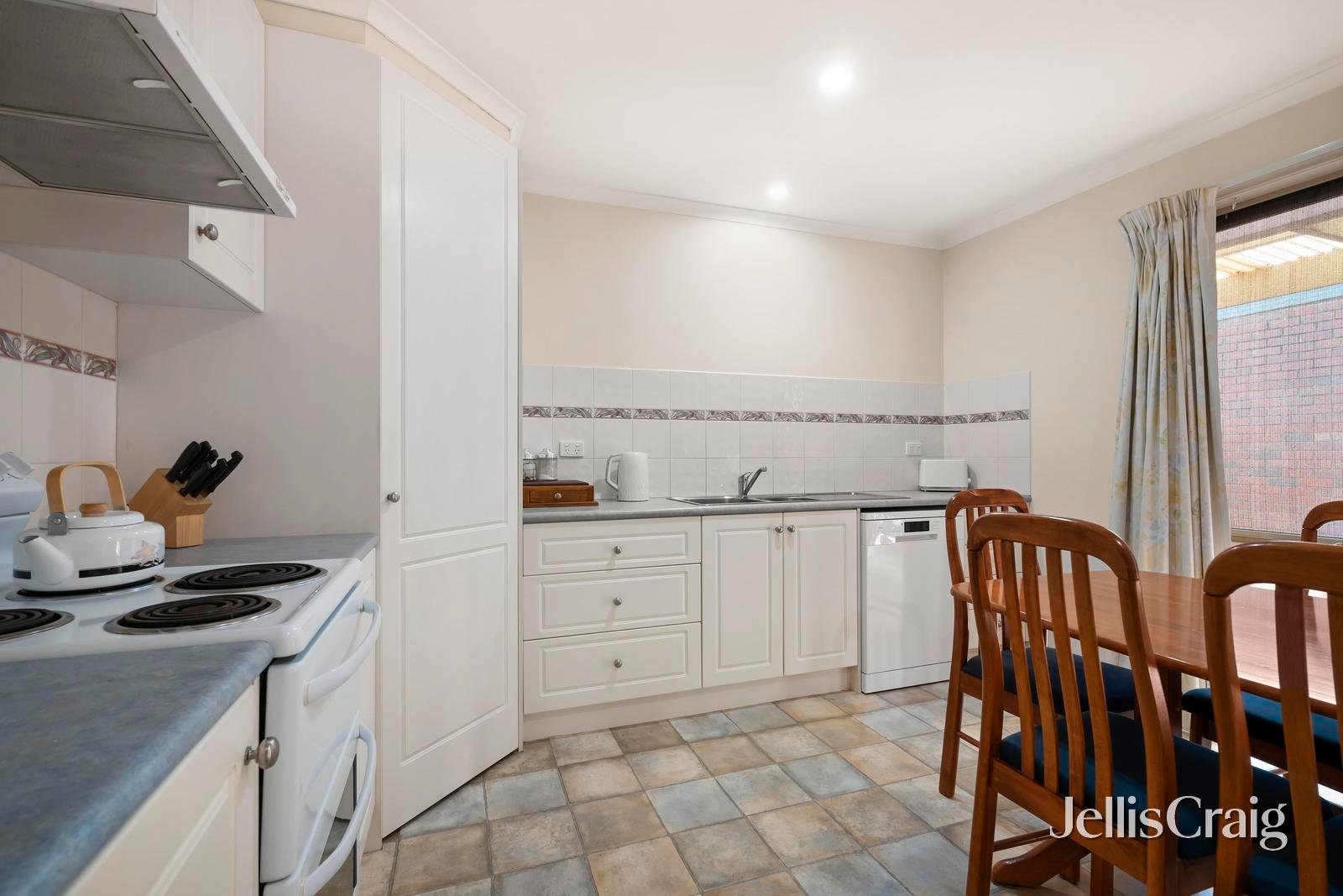 1/29 Highland Crescent, Mooroolbark image 4