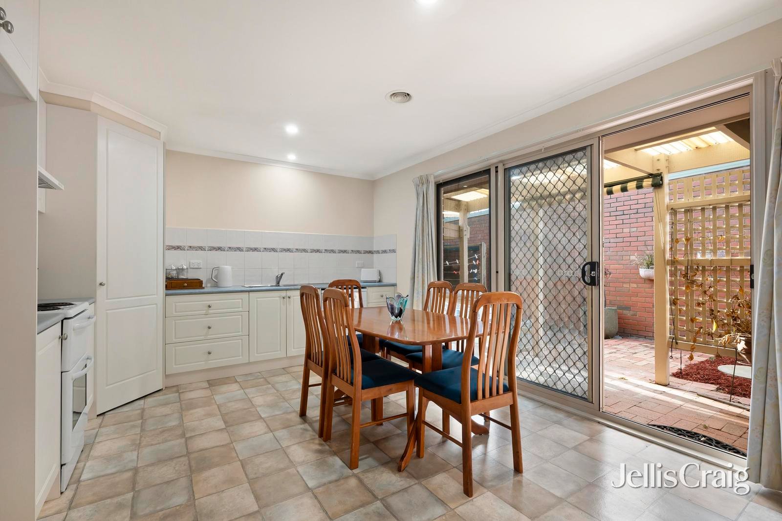 1/29 Highland Crescent, Mooroolbark image 5