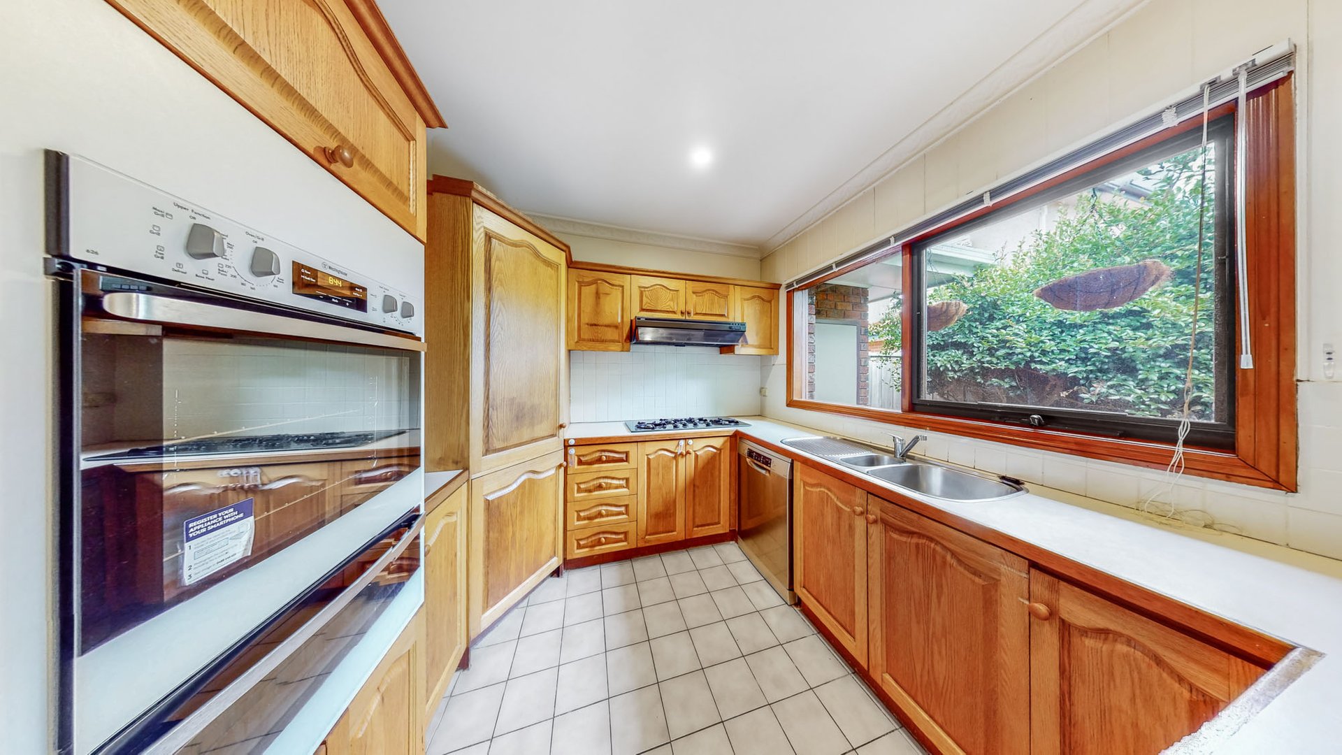 1/29 Kennealy Street, Surrey Hills image 4