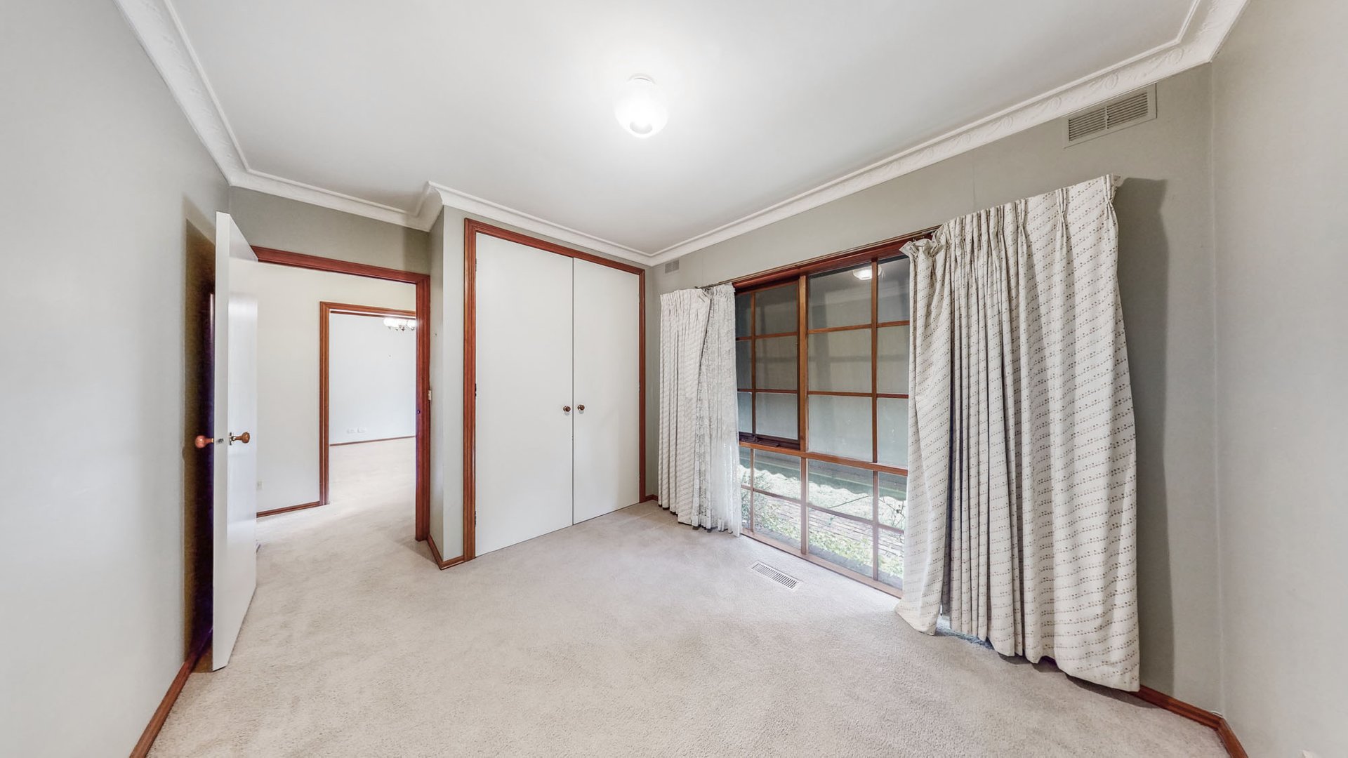 1/29 Kennealy Street, Surrey Hills image 7