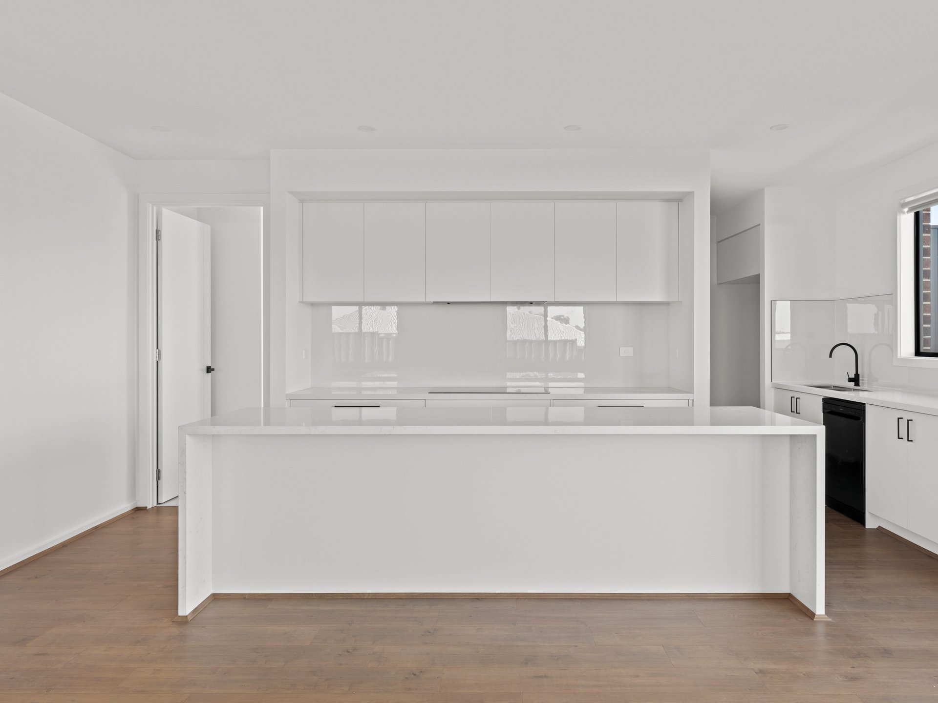 129 Thornton Avenue, St&nbsp;Leonards image 2