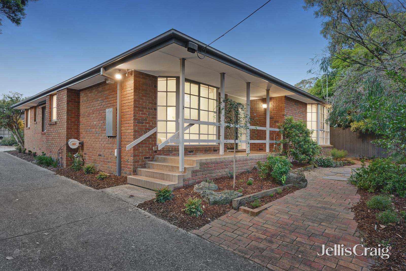 1/29 Wolseley Crescent, Blackburn image 1