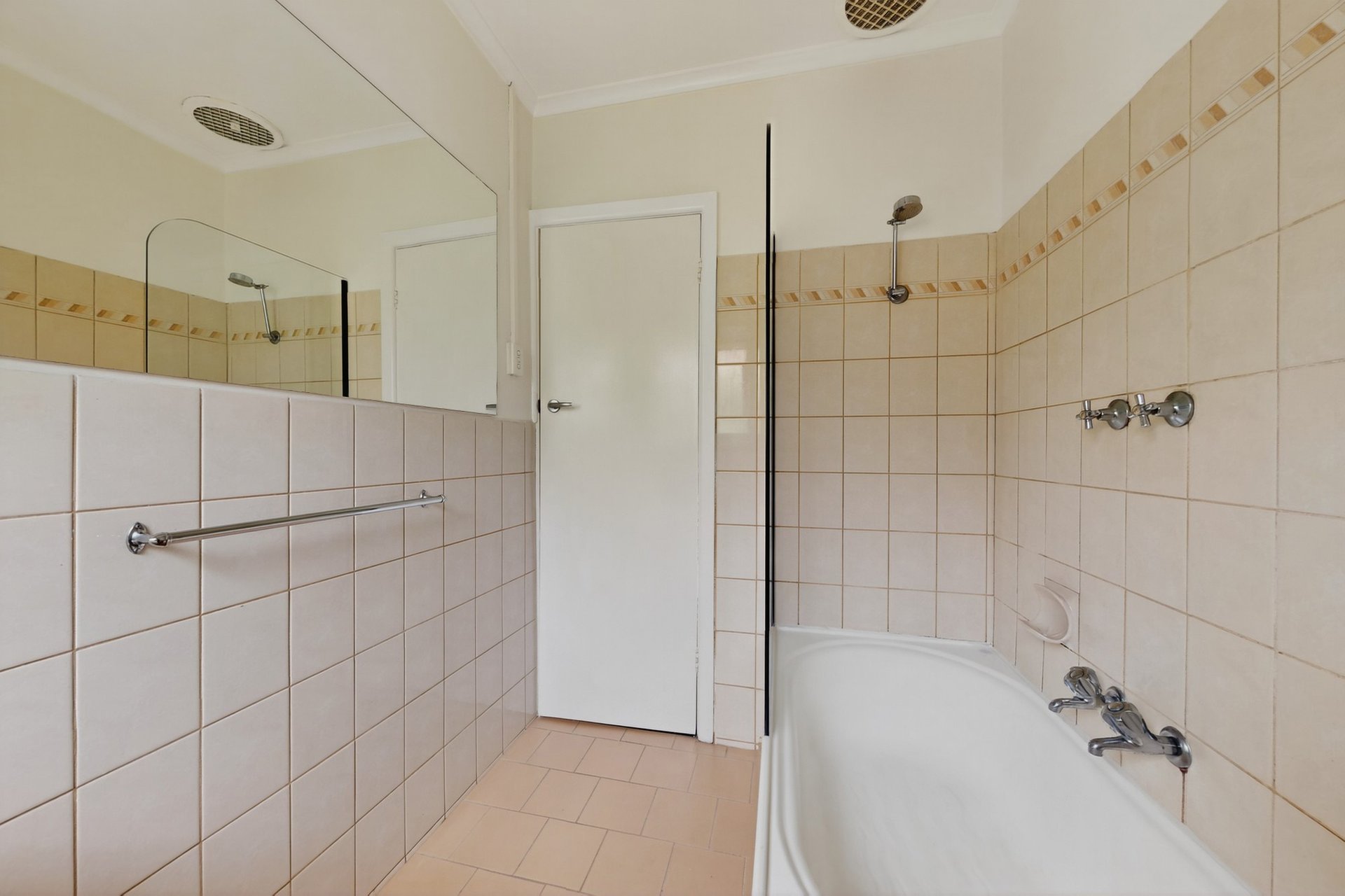 12/93 Ormond Road, Elwood image 12