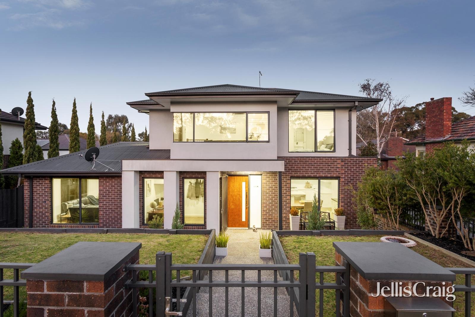 1/294 Waiora Road, Macleod image 1